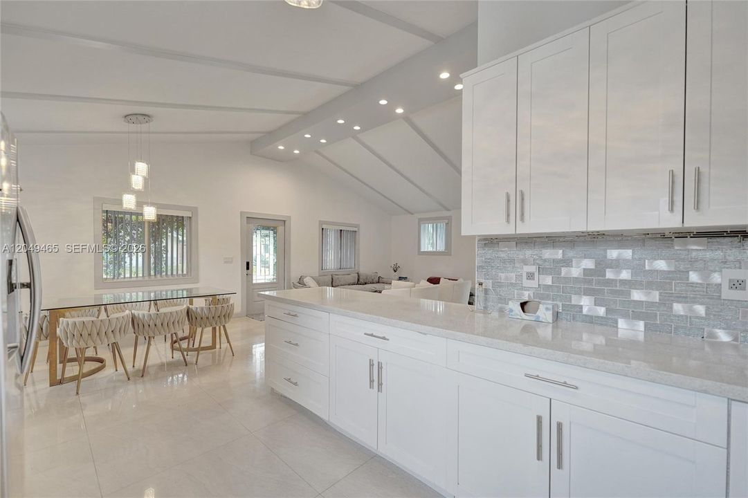 For Rent: $4,800 (3 beds, 3 baths, 1344 Square Feet)