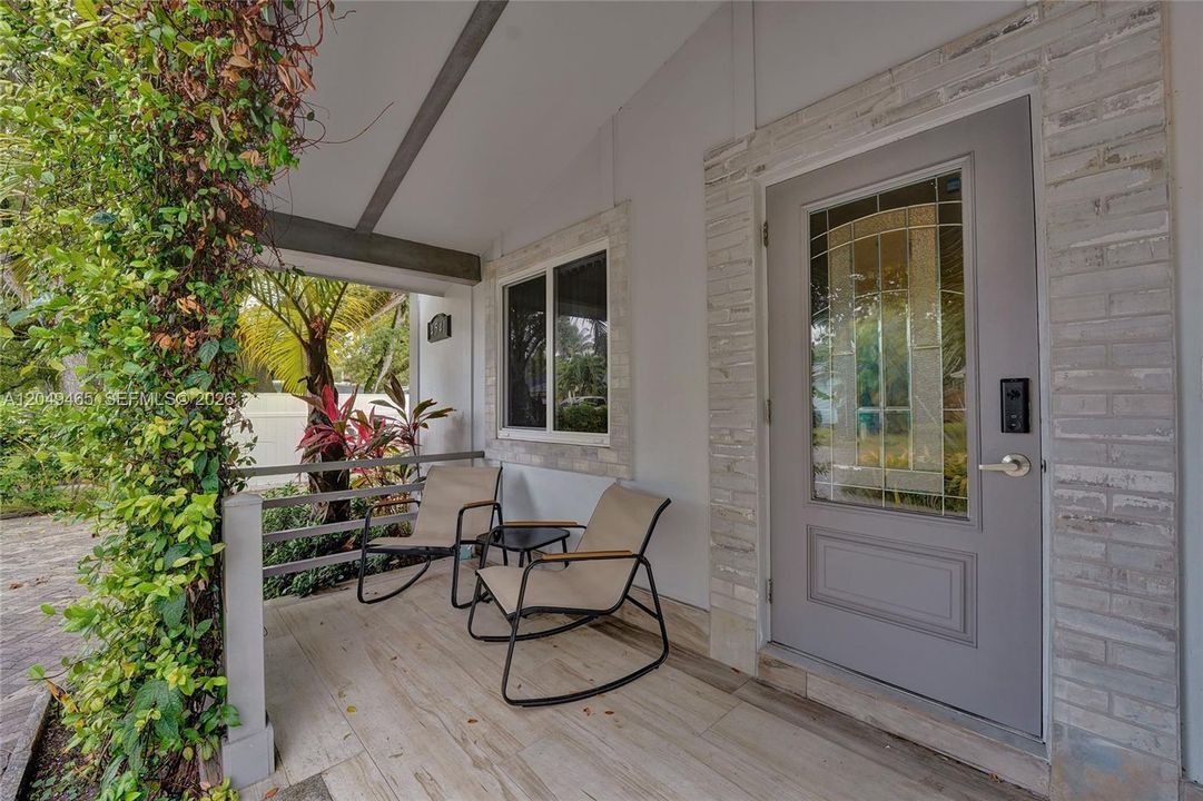 For Rent: $4,800 (3 beds, 3 baths, 1344 Square Feet)