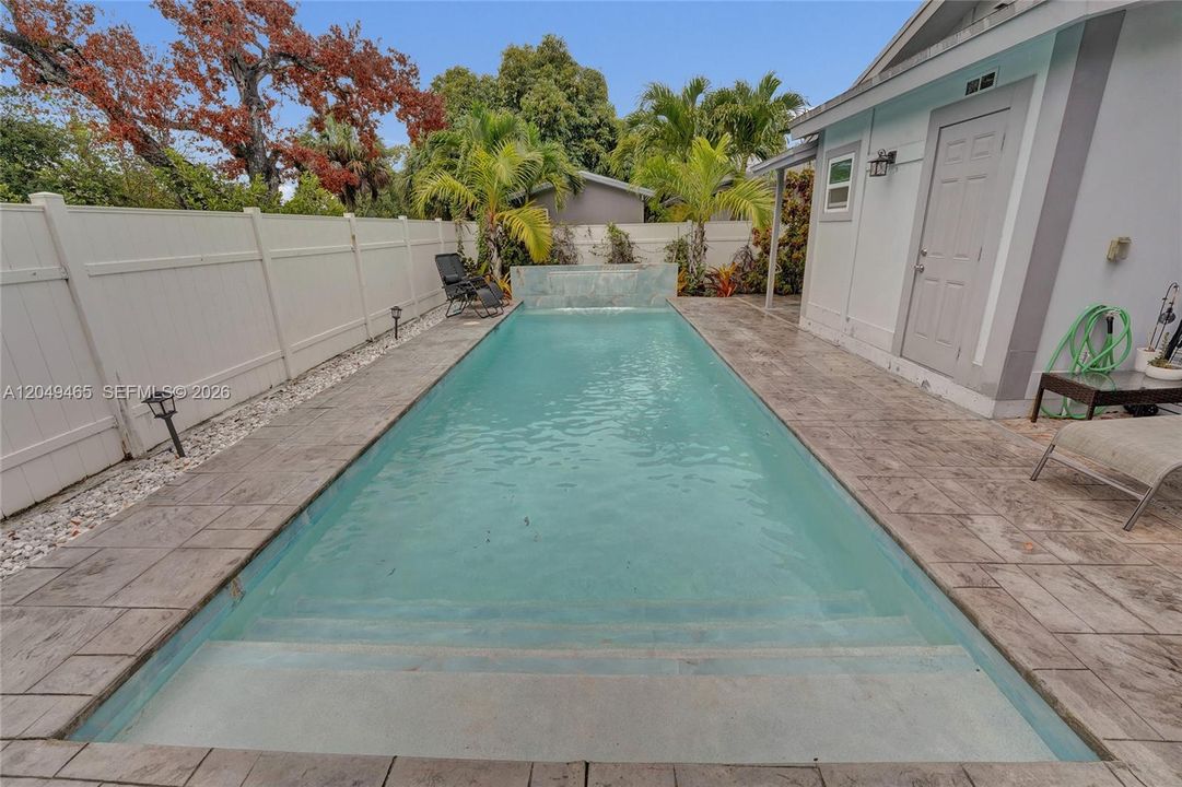 For Rent: $4,800 (3 beds, 3 baths, 1344 Square Feet)