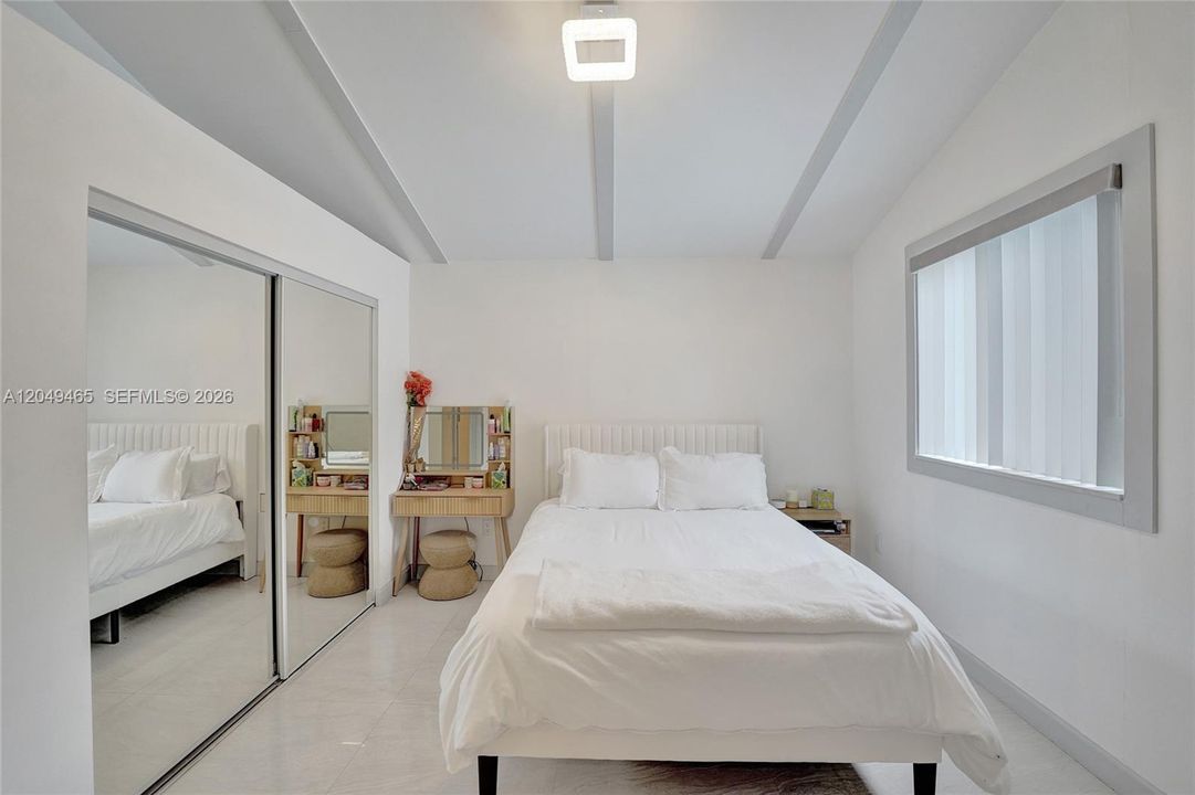 For Rent: $4,800 (3 beds, 3 baths, 1344 Square Feet)