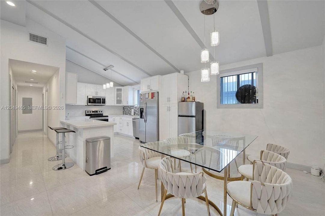 For Rent: $4,800 (3 beds, 3 baths, 1344 Square Feet)