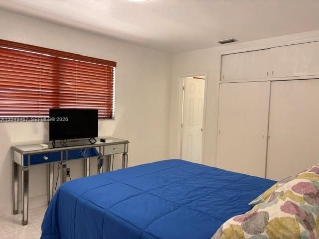 For Rent: $1,550 (1 beds, 1 baths, 1809 Square Feet)