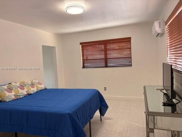 For Rent: $1,550 (1 beds, 1 baths, 1809 Square Feet)