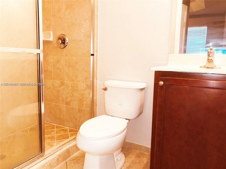 For Rent: $1,975 (3 beds, 2 baths, 1325 Square Feet)