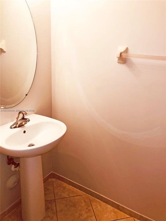 For Rent: $1,975 (3 beds, 2 baths, 1325 Square Feet)