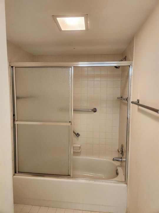 Tub Shower