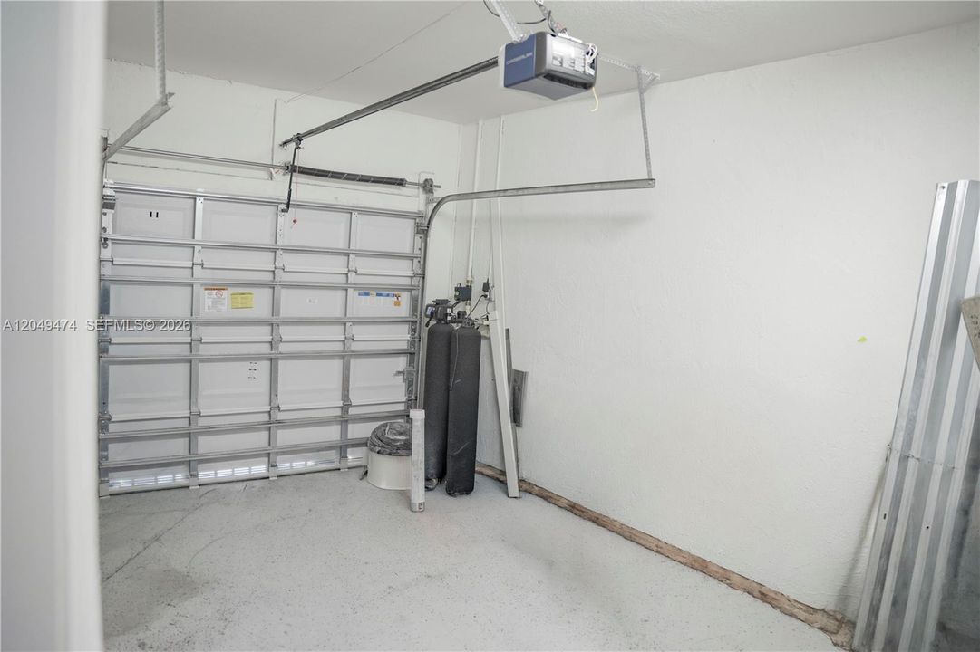 For Sale: $490,000 (3 beds, 2 baths, 1514 Square Feet)