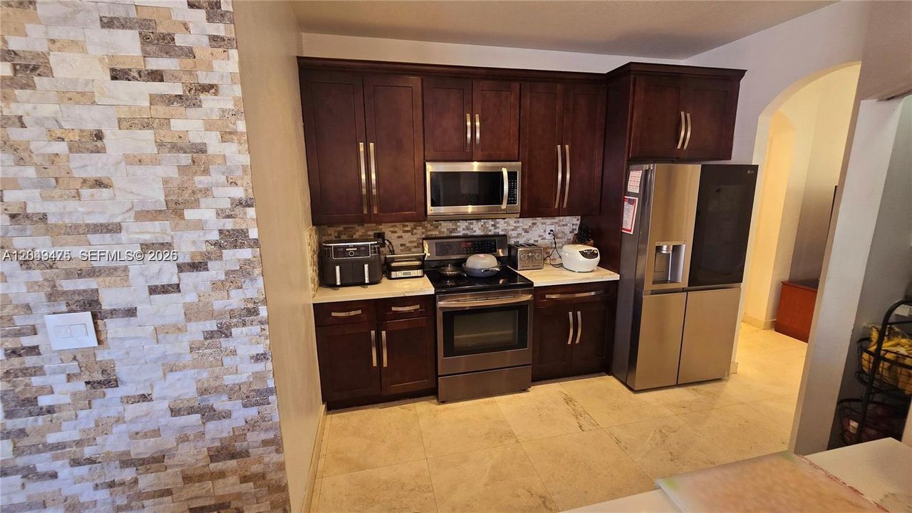 На продажу: $475,000 (3 спален, 2 ванн, 1787 Квадратных фут)
