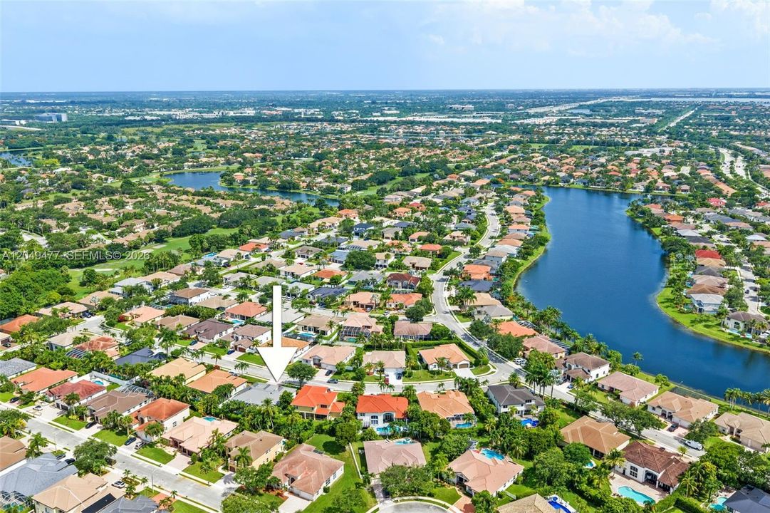 На продажу: $1,125,000 (5 спален, 3 ванн, 3093 Квадратных фут)