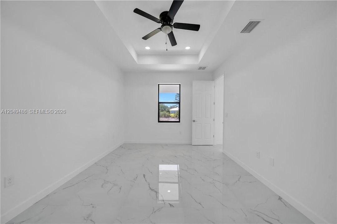 For Sale: $349,900 (3 beds, 2 baths, 1562 Square Feet)