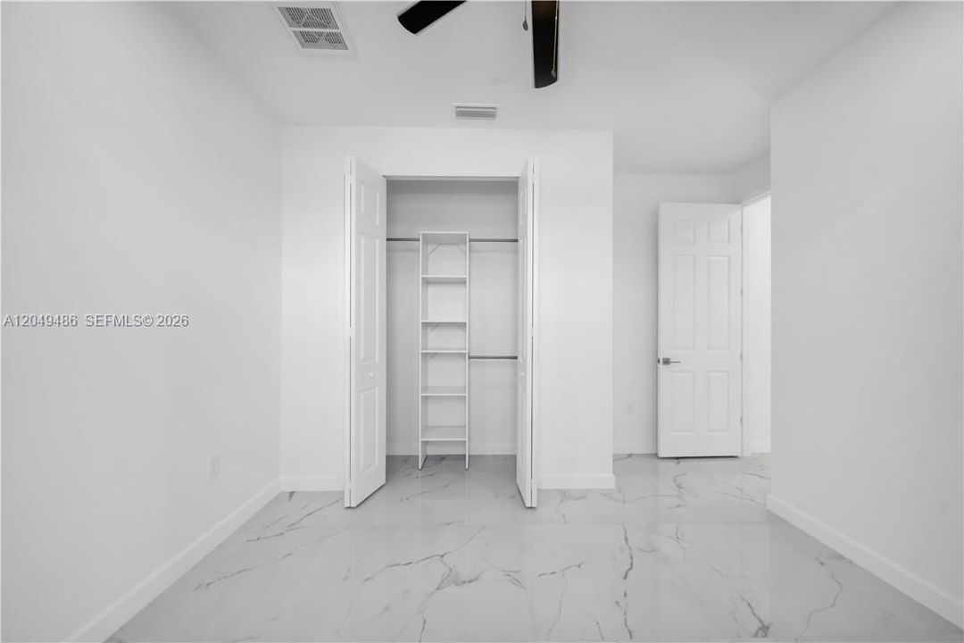 For Sale: $349,900 (3 beds, 2 baths, 1562 Square Feet)