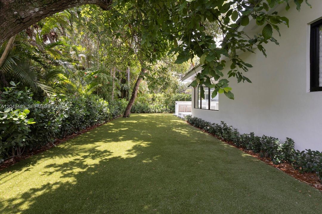 For Rent: $9,000 (3 beds, 2 baths, 1754 Square Feet)