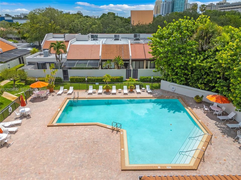 For Sale: $875,000 (3 beds, 3 baths, 2019 Square Feet)