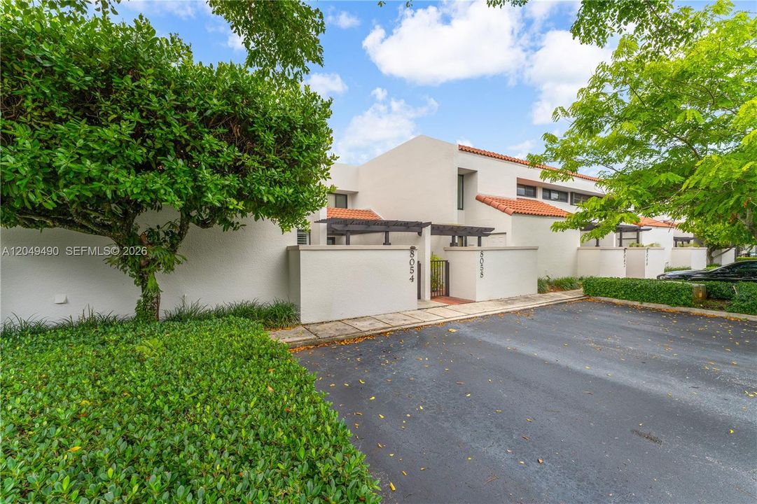 For Sale: $875,000 (3 beds, 3 baths, 2019 Square Feet)