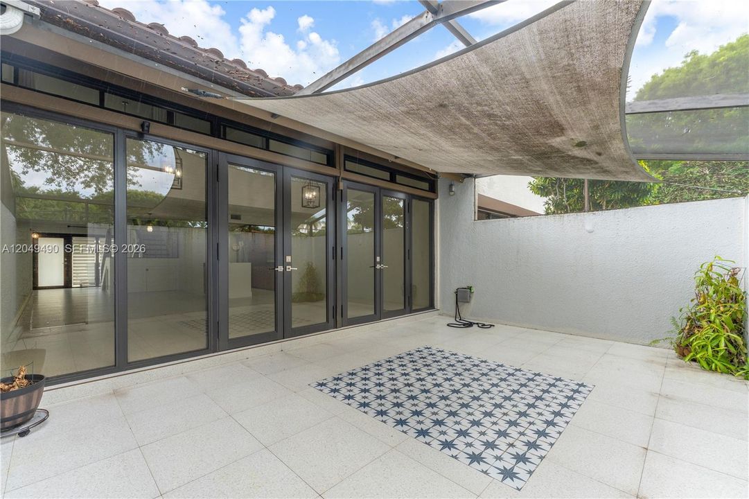 For Sale: $875,000 (3 beds, 3 baths, 2019 Square Feet)
