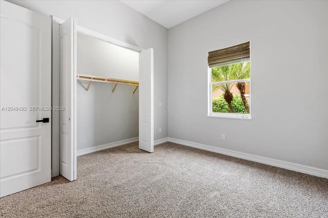 For Sale: $599,000 (3 beds, 3 baths, 2722 Square Feet)