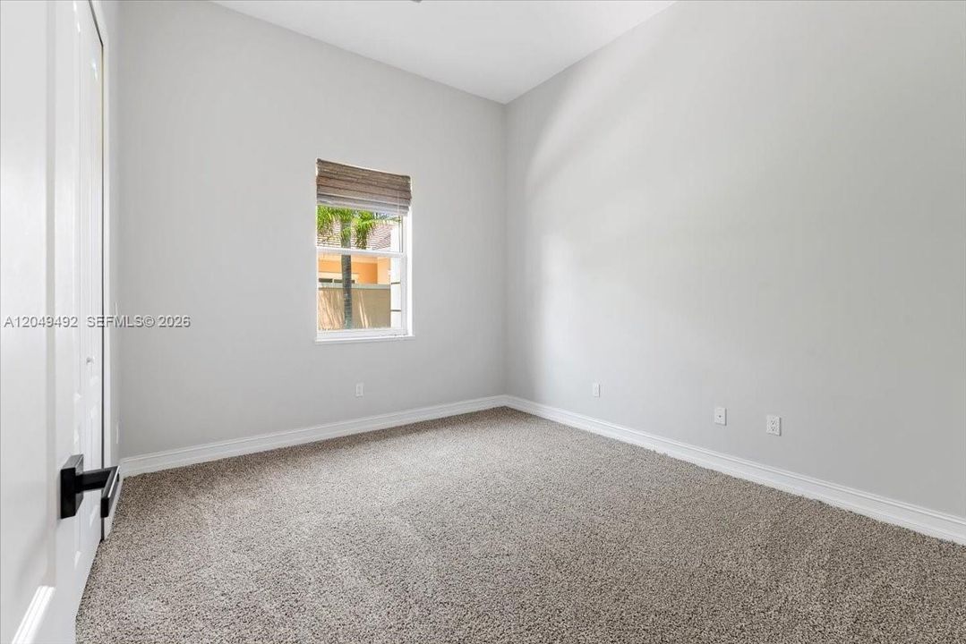 For Sale: $599,000 (3 beds, 3 baths, 2722 Square Feet)
