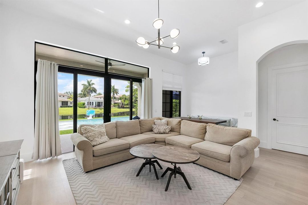 9594 Ginger Ct_044