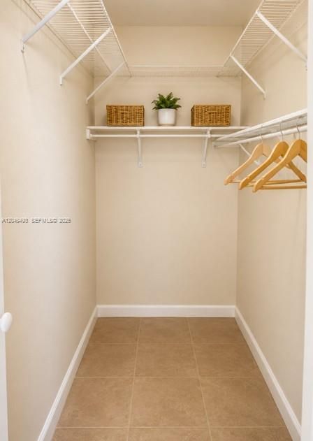 For Rent: $1,700 (1 beds, 1 baths, 575 Square Feet)