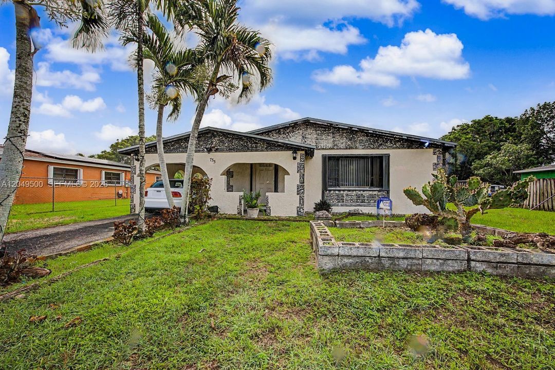 For Sale: $399,000 (4 beds, 2 baths, 1208 Square Feet)
