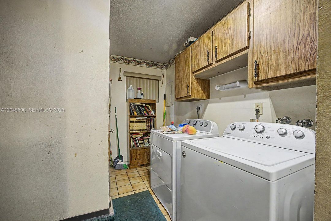 For Sale: $399,000 (4 beds, 2 baths, 1208 Square Feet)