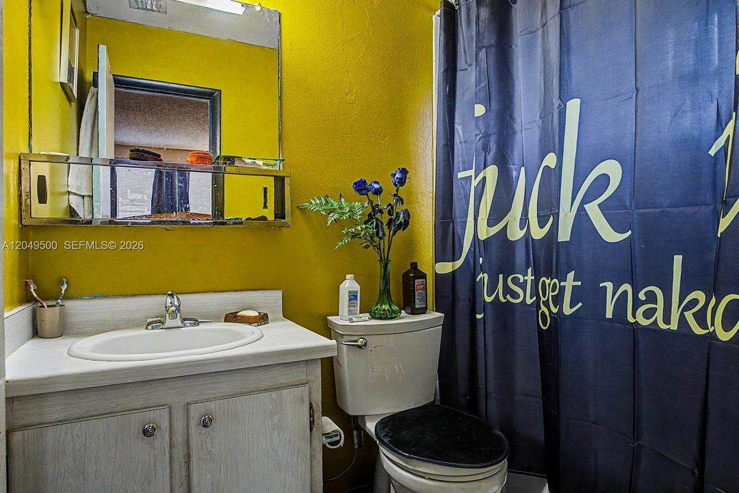 For Sale: $399,000 (4 beds, 2 baths, 1208 Square Feet)
