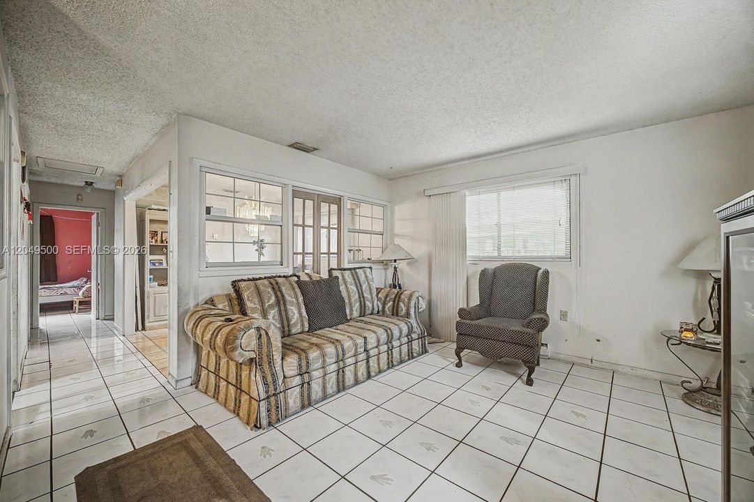 For Sale: $399,000 (4 beds, 2 baths, 1208 Square Feet)