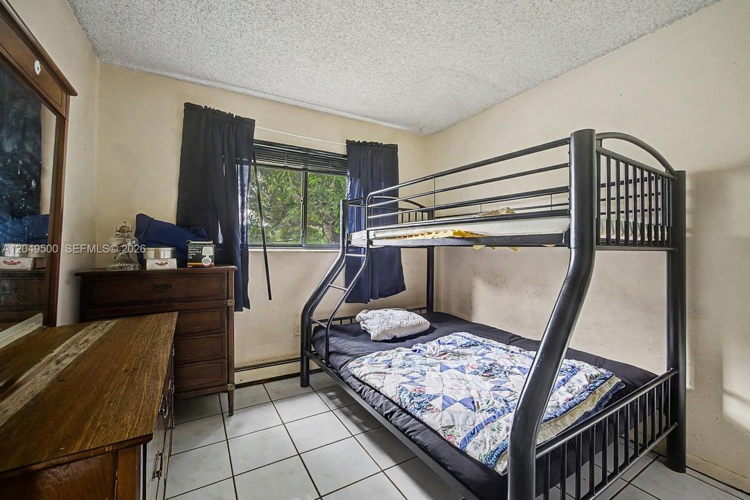 For Sale: $399,000 (4 beds, 2 baths, 1208 Square Feet)