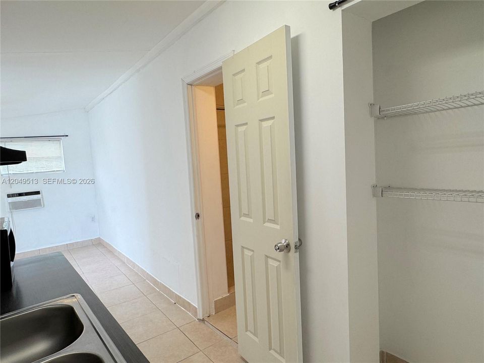 For Rent: $1,100 (0 beds, 1 baths, 0 Square Feet)
