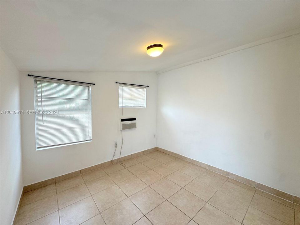 For Rent: $1,100 (0 beds, 1 baths, 0 Square Feet)