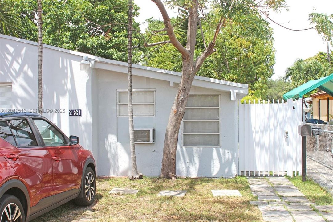 For Rent: $1,100 (0 beds, 1 baths, 0 Square Feet)