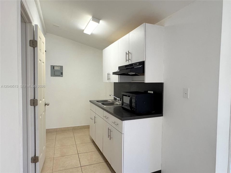 For Rent: $1,100 (0 beds, 1 baths, 0 Square Feet)