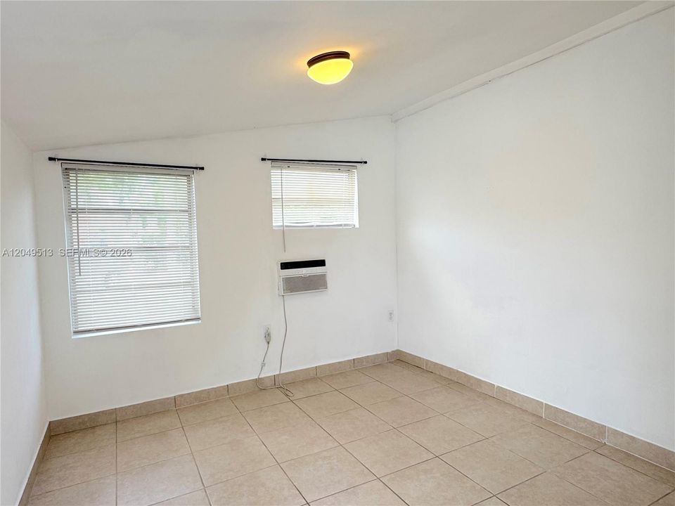 For Rent: $1,100 (0 beds, 1 baths, 0 Square Feet)