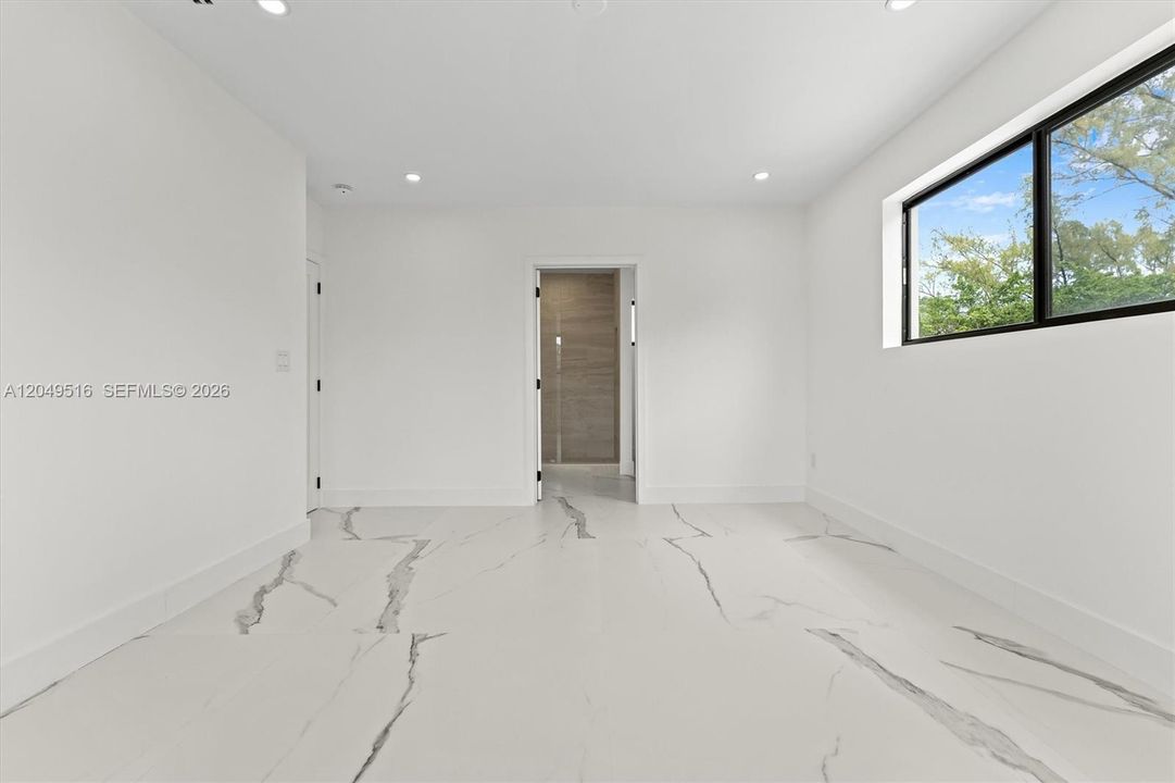 For Rent: $12,000 (4 beds, 4 baths, 2518 Square Feet)