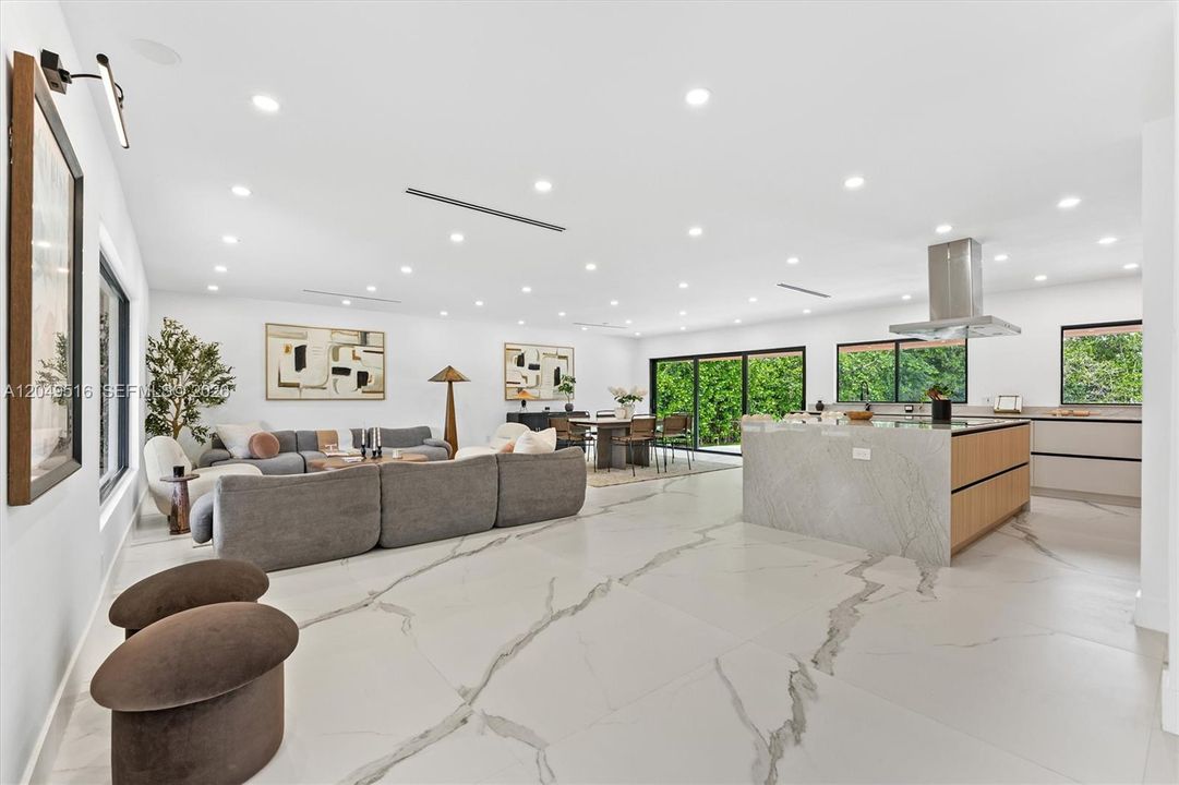 For Rent: $12,000 (4 beds, 4 baths, 2518 Square Feet)