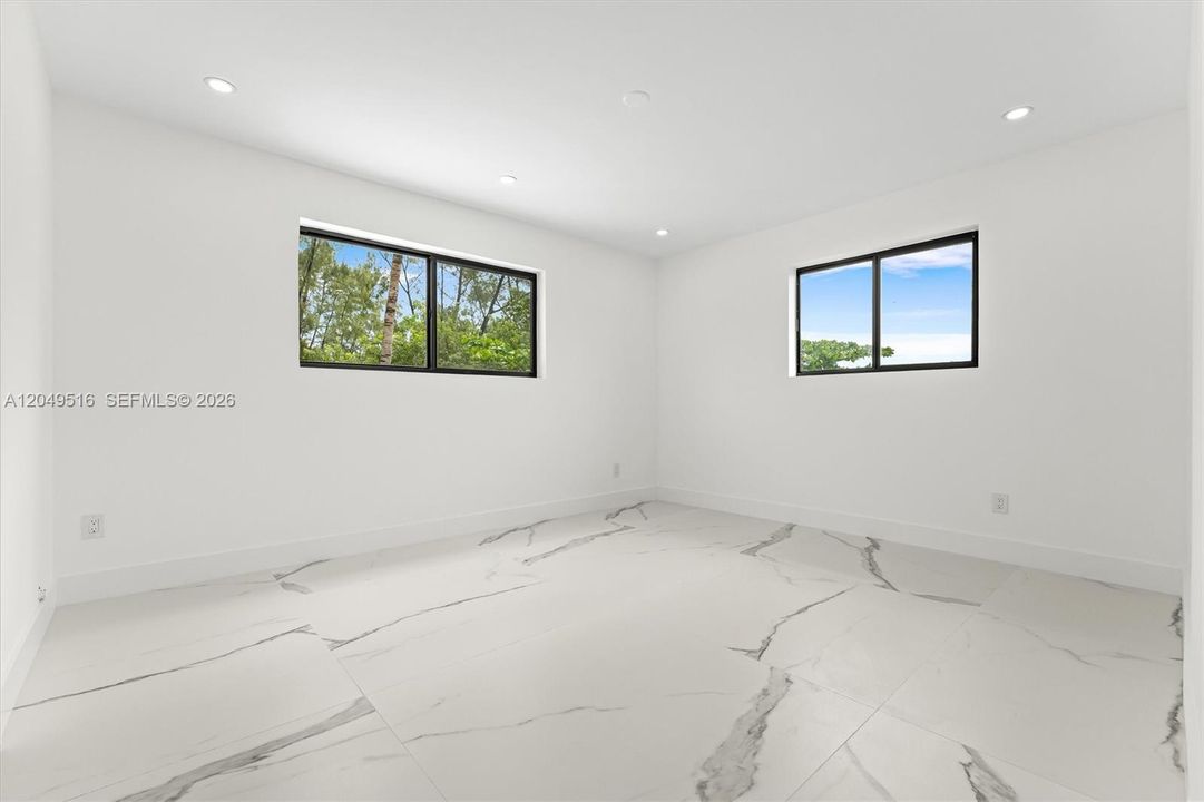 For Rent: $12,000 (4 beds, 4 baths, 2518 Square Feet)