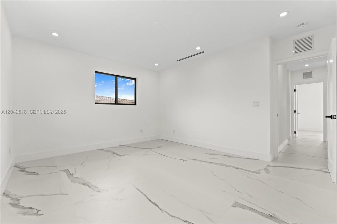 For Rent: $12,000 (4 beds, 4 baths, 2518 Square Feet)