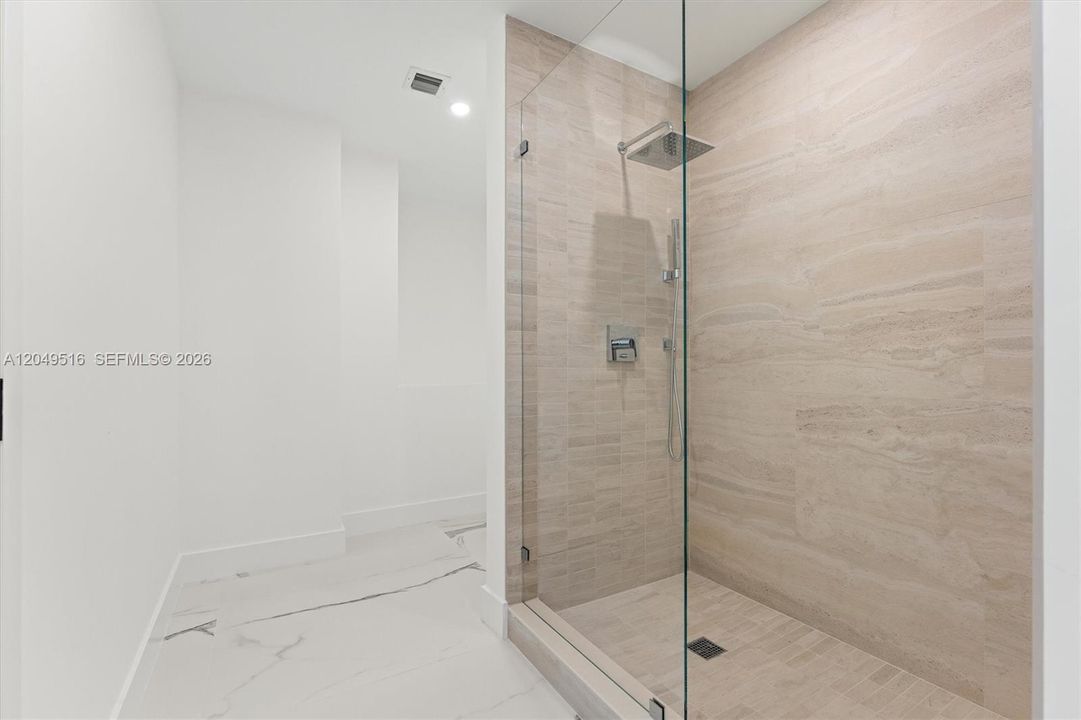 For Rent: $12,000 (4 beds, 4 baths, 2518 Square Feet)