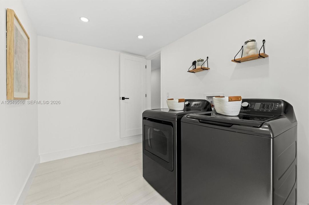 For Rent: $12,000 (4 beds, 4 baths, 2518 Square Feet)