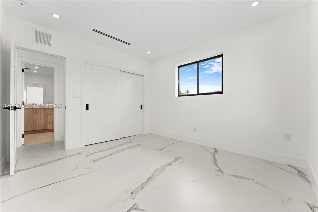For Rent: $12,000 (4 beds, 4 baths, 2518 Square Feet)