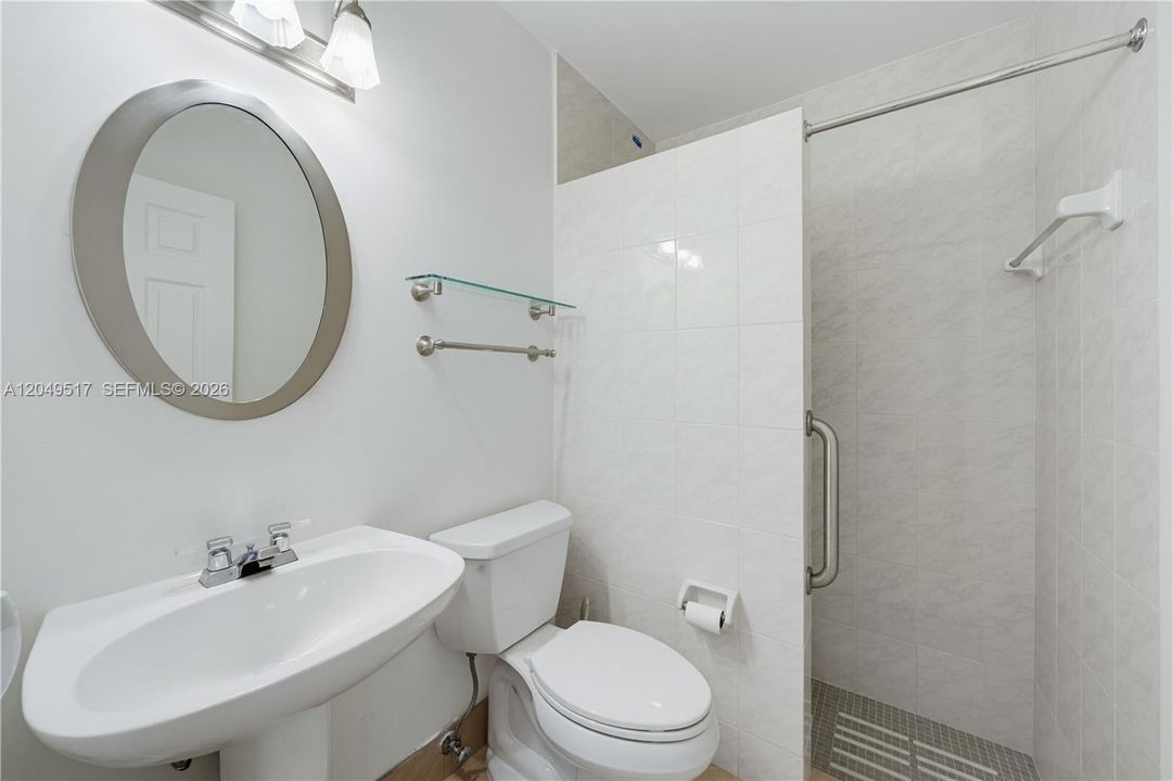 В аренду: $18,000 (7 спален, 5 ванн, 3545 Квадратных фут)