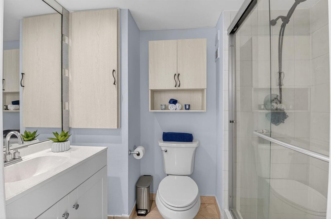 2nd Bathroom