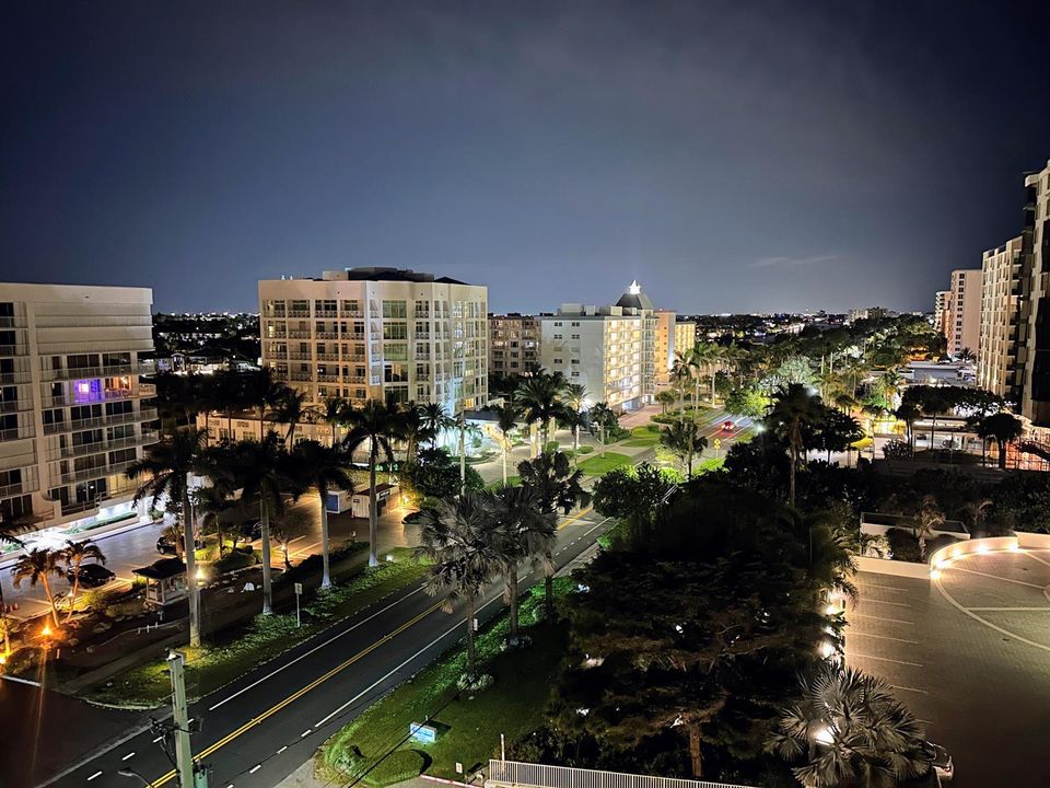 Night time city lights