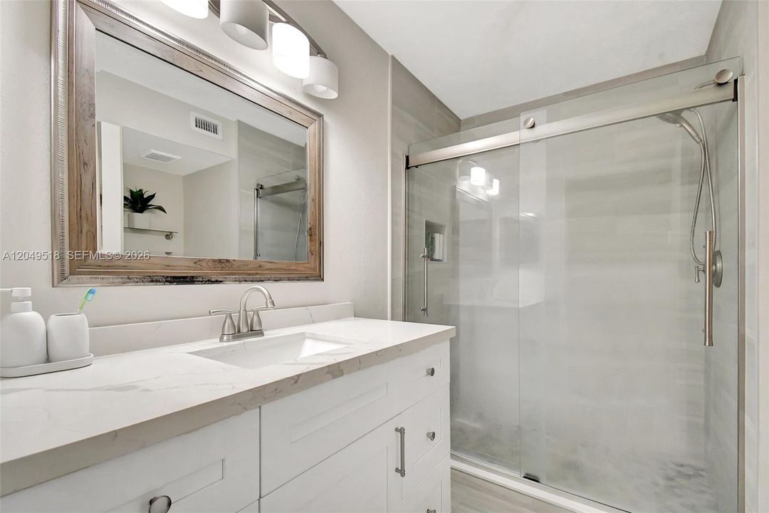 For Rent: $2,850 (2 beds, 2 baths, 1256 Square Feet)
