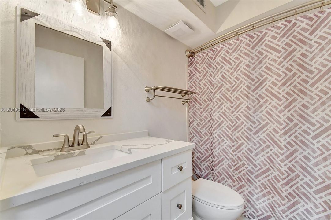 For Rent: $2,850 (2 beds, 2 baths, 1256 Square Feet)
