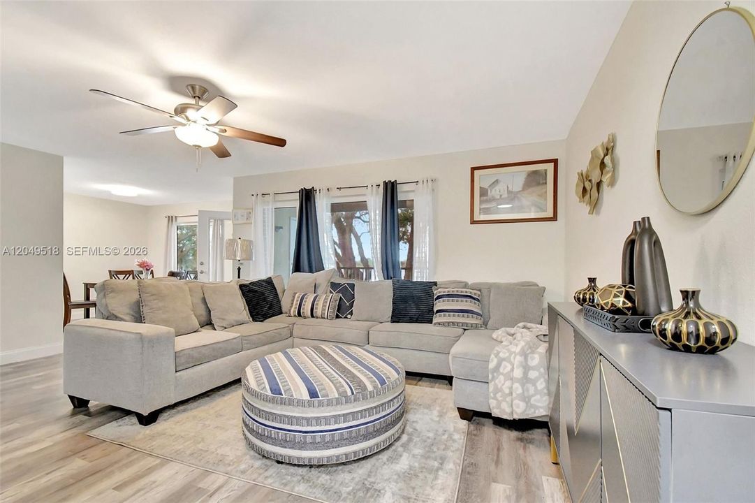 For Rent: $2,850 (2 beds, 2 baths, 1256 Square Feet)