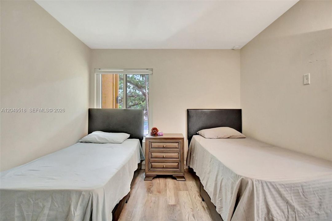 For Rent: $2,850 (2 beds, 2 baths, 1256 Square Feet)