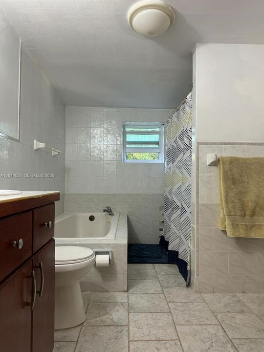For Rent: $1,650 (1 beds, 1 baths, 528 Square Feet)