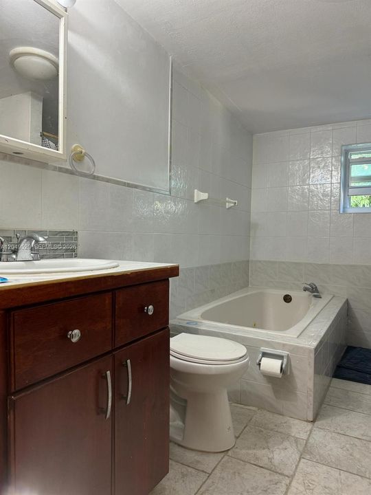 For Rent: $1,650 (1 beds, 1 baths, 528 Square Feet)