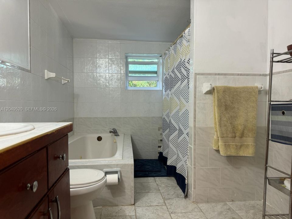 For Rent: $1,650 (1 beds, 1 baths, 528 Square Feet)